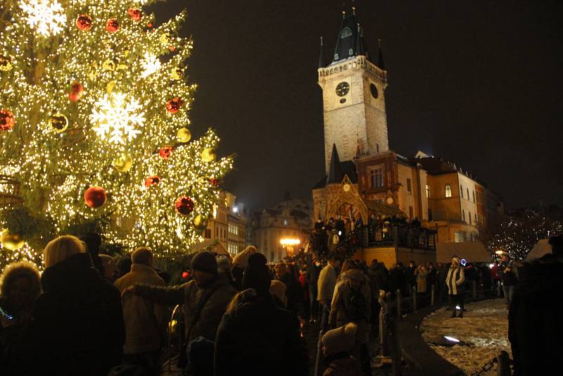 Vánoční atmosféra na Staroměstském náměstí.