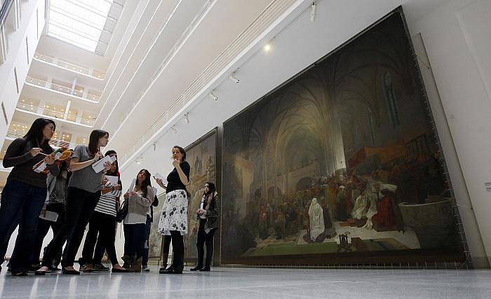 Pět pláten Muchovy Slovanské epopeje bylo 12. dubna vystaveno v Národní galerii v Praze.