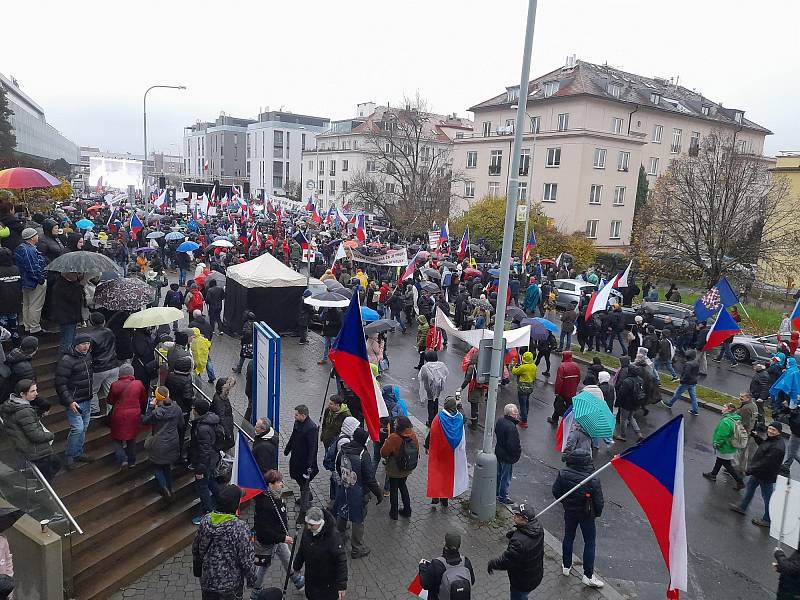 Demonstrace na Kavčích horách 17. listopadu 2022.