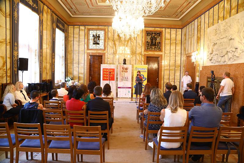 Slavnostní předání ceny Žena regionu se uskutečnilo v úterý 25. srpna v prostorách Primátorské residence v Praze.  Zdroj: Prime Communications