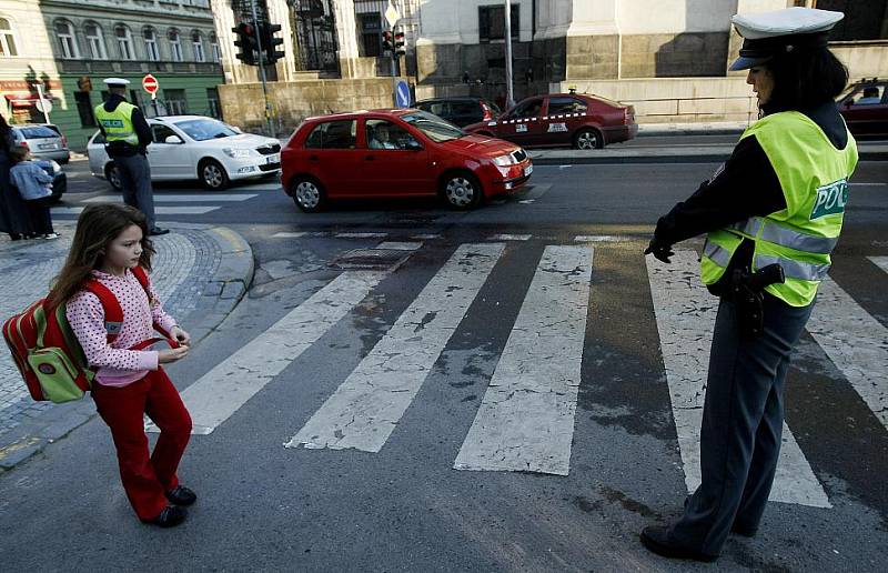 Preventivní akce pražské policie Zebra se za tebe nerozhlédne.