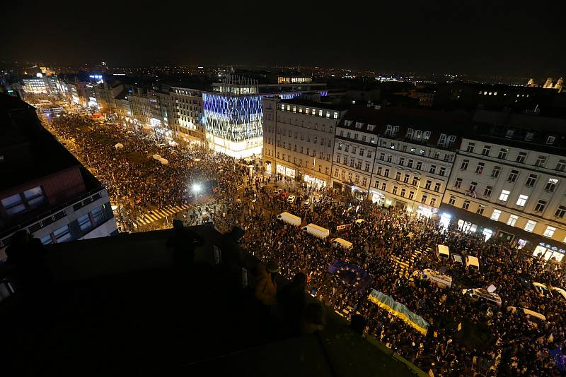 Z demonstrace na Václavském náměstí 4. března 2022.