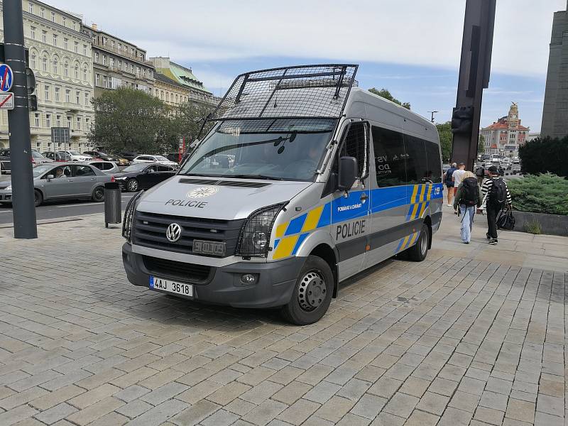 Z příprav na demonstraci s názvem Česká republika na 1. místě na Václavském náměstí v Praze.