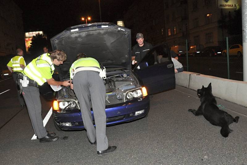 Z dopravně-bezpečnostní policejní akce pražské policie na magistrále na Pankráci.