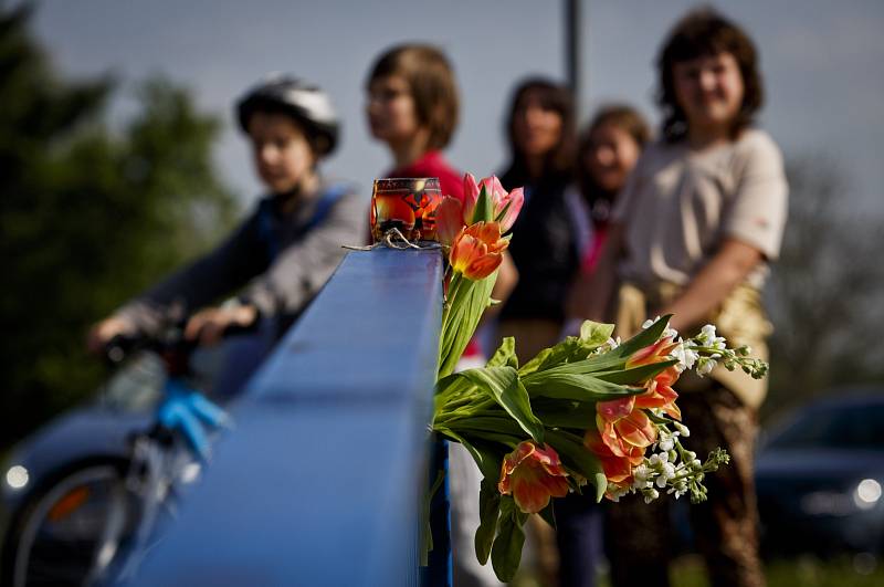 Situace v Uhříněvsi u Prahy, kde spáchala 29. dubna sebevraždu zpěvačka Iveta Bartošová.