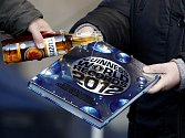 Na pražském Staroměstském náměstí se v úterý 6. prosince 2011 uskutečnilo odpoledne s agenturou Dobrý den z Pelhřimova, která se stará o rekordy v Čechách. Pokřtěna byla nová Guinnessova kniha rekordů.