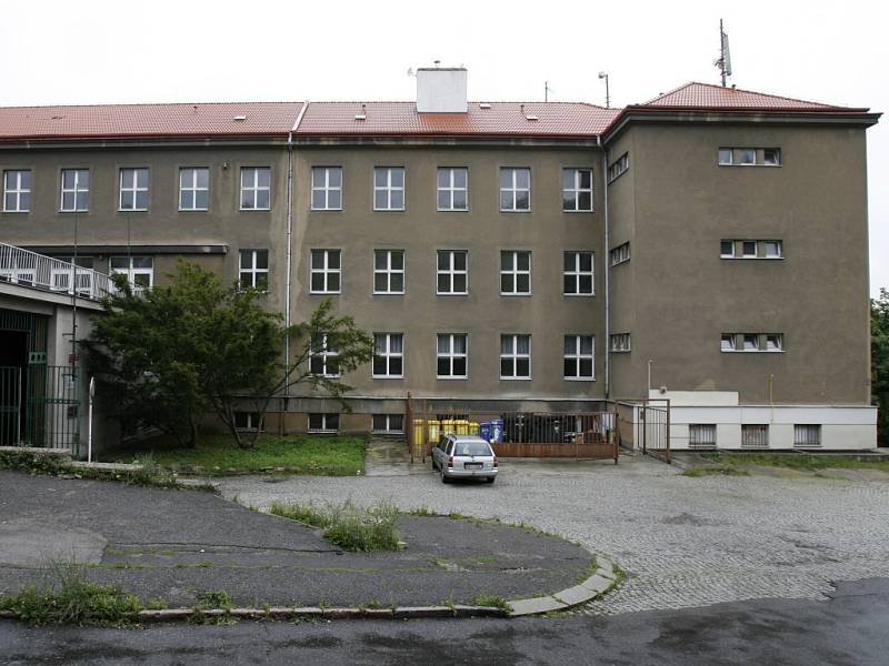 Budova Tanečního centra v ulici Pod Žvahovem. 