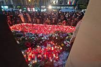 Na Národní třídě zazněla v podvečer i Motlitba pro Martu v podání Jana Ciny.