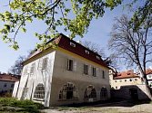 Werichovu vilu by měla dalších čtyřicet let spravovat Nadace Jana a Medy Mládkových. 