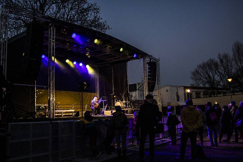 Benefiční koncert na podporu Ukrajiny na pražské Kampě 3. března 2022.