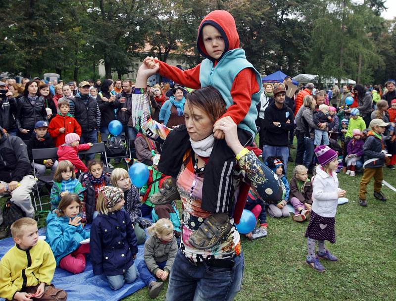 22. ročník kulturního festivalu Mezi ploty, který se konal 4.-5. října v Bohnicích.