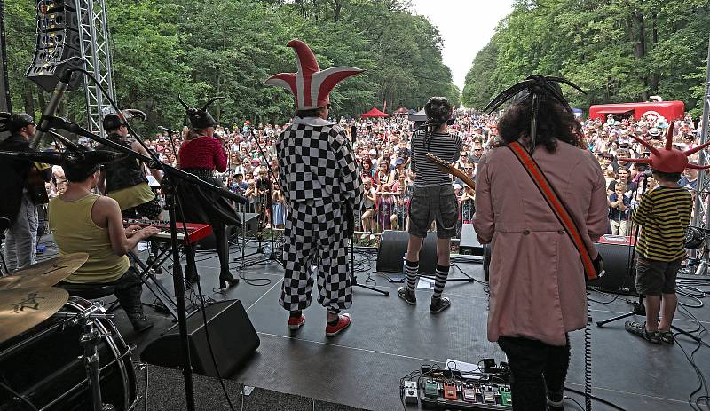 Největší český rodinný festival Kašpárkohraní oslavil 10. narozeniny v Oboře Hvězda.