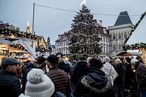 Vánoční trhy na pražském Staroměstském náměstí 2. prosince.