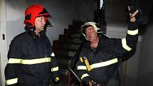 Škodu předběžně odhadnutou na 800 tisíc korun si v noci na středu vyžádal požár prázdného bytu v pražské Bubenči.