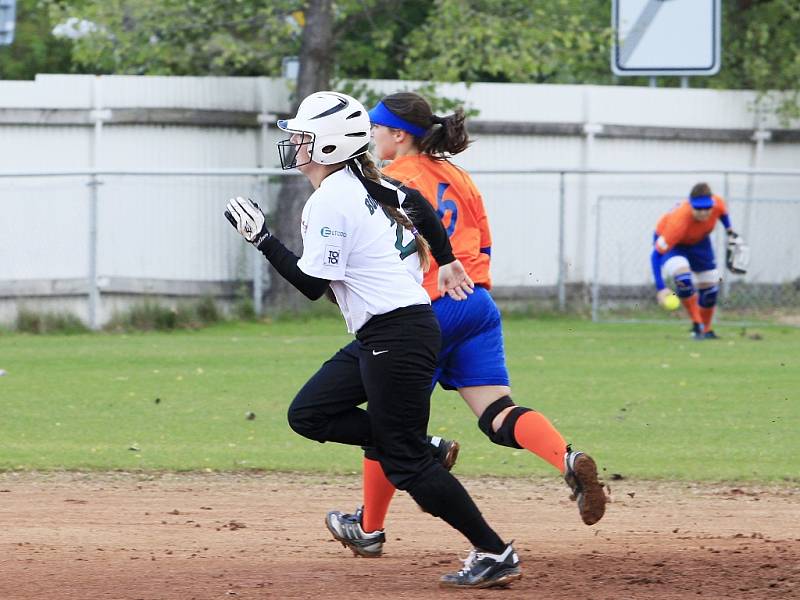 SOFTBALISTKY Eagles porazily v semifinále extraligy dvakrát Čechii Praha. Jsou tak jediný krok od finále.