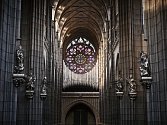 Varhany v Chrámu sv. Víta na Pražském hradě doplní skleněné prvky.