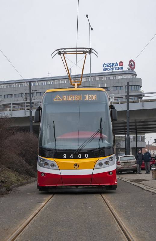 Křest 200. vozu tramvaje 15T se jménem významného reprezentanta ve vzpírání v těžké váze Václava Pšeničky proběhl 9. února v Praze.