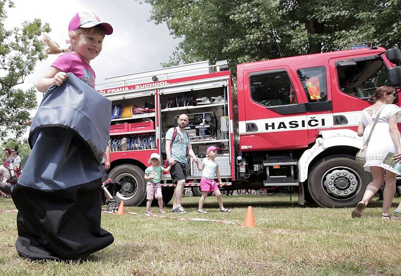 Největší rodinný festival v ČR Kašpárkohraní – hudba, divadlo, hry se konal v Letenských sadech.