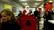 Druhý ročník "Výnášení Santa Clause" proběhl 19. prosince v Praze. 
