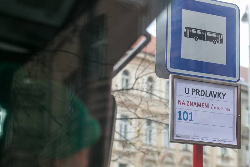 Odhalení nové autobusové zastávky U Prdlavky.