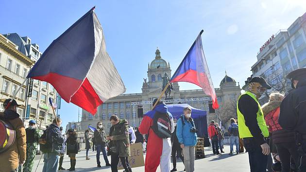 Demonstrace na Václavském náměstí v Praze 7. března 2021.