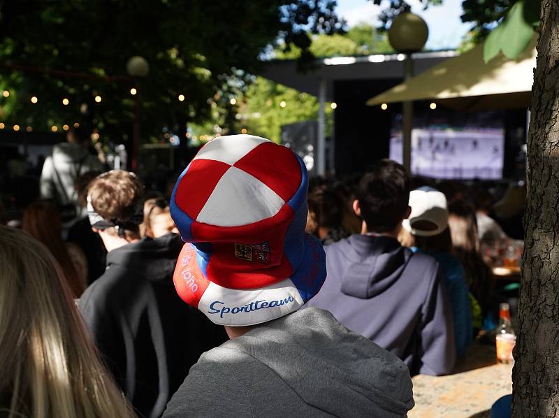 Hokej MS 2022 - ČR - Kanada - Pivnice U Sadu - Žižkov Beergarden - PARK Riegrovy sady.