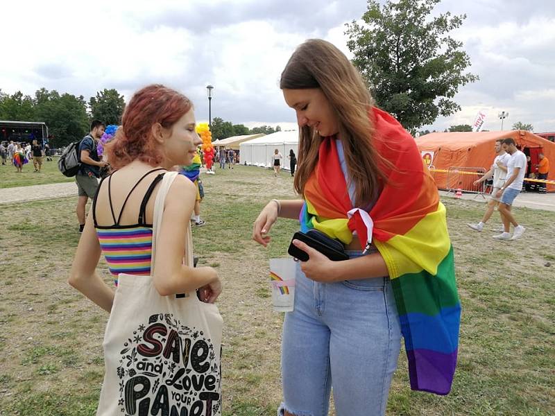 Duhový průvod na festivalu hrdosti LGBT+ komunity Prague Pride, 13. srpna 2022, Praha