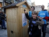 Charitativní akce Nejdelší fronta na WC, kterou pořádá česká pobočka Dětského fondu OSN (UNICEF) při příležitosti Světového dne vody proběhla 22. března v Praze.