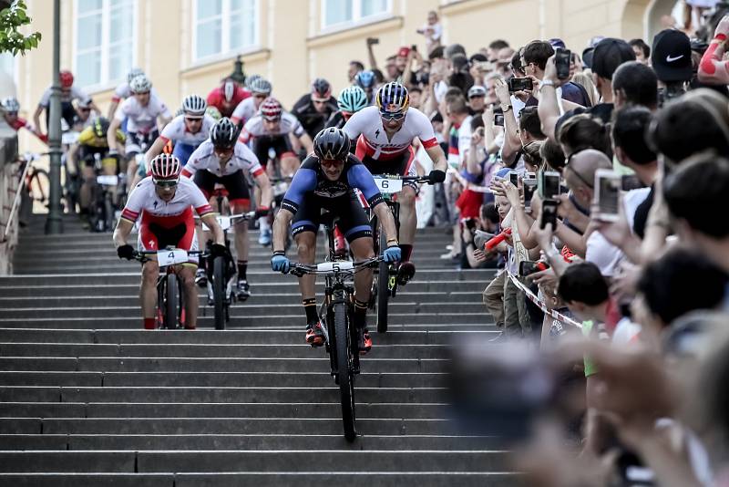 Tradiční cyklistický závod Pražské schody proběhl 17. května na pražské Malé Straně.