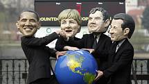 Na Alšově nábřeží proběhl happening za účasti gumových podobizen Baracka Obamy, Angely Merkelové, Gordona Browna a Nicolase Sarkozyho s názvem "Záchrana klimatu je ve Vašich rukou. Nerozhodnost zabíjí.“