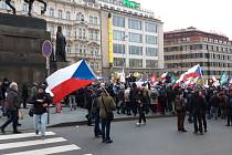 Na Václavském náměstí se opět protestovalo.