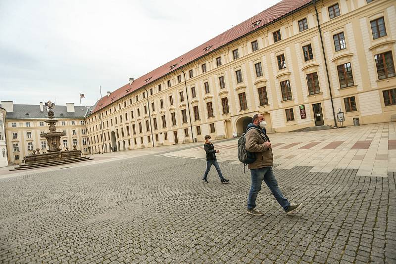 Pražský hrad je opět otevřen.