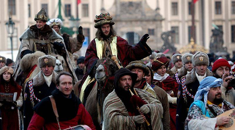 Průvod Tří králů prošel 5. prosince po pražských Hradčanech.