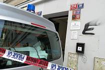 Muž v úterý 29. června zaútočil na úřadu práce v Bělehradské ulici v Praze 2, kde postřelil pracovnici. Ta později v nemocnici zemřela.