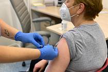 Očkování proti covidu-19 v Nemocnici Na Františku.