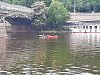 Muž skočil z Čechova mostu do Vltavy, vytáhli ho mrtvého