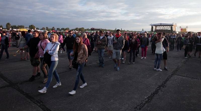 Otevření festivalové sezóny, Votvírák v Milovicích 13. června.