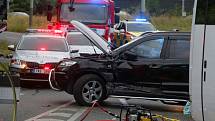 Při nehodě v Michli se zranilo šest lidí.