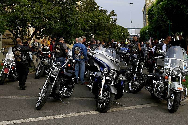 Spanilá jízda v rámci Prague Harley Days 2016.