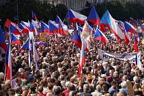 Z demonstrace s názvem Česká republika na 1. místě na Václavském náměstí v Praze, 3. září 2022.