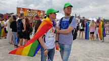 Duhový průvod na festivalu hrdosti LGBT+ komunity Prague Pride, 13. srpna 2022, Praha