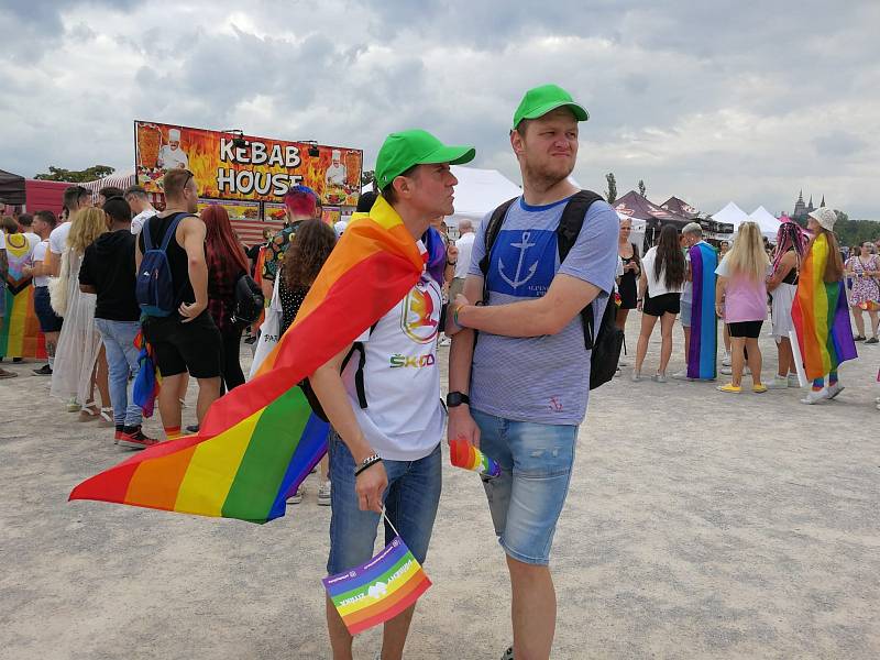 Duhový průvod na festivalu hrdosti LGBT+ komunity Prague Pride, 13. srpna 2022, Praha