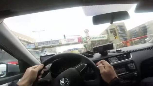 22letý řidič postarší octavie si hrál na honěnou s policisty z pohotovostní motorizované jednotky