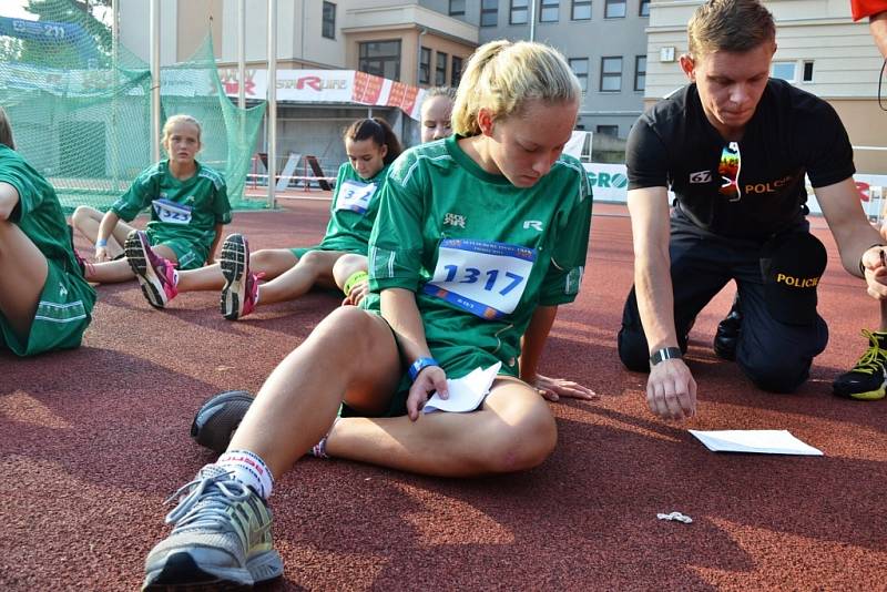 Z prvního dne celostátního finále OVOV (Odznak všestrannosti olympijských vítězů) na pražské Julisce.