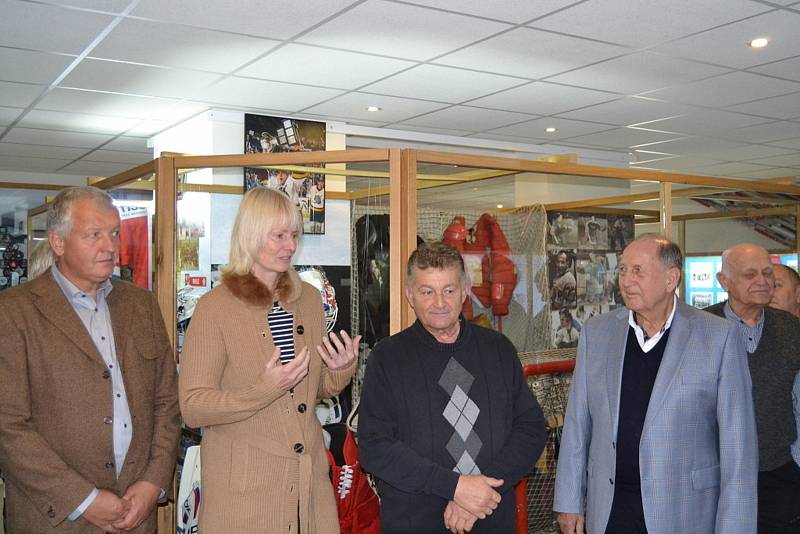 Setkání sportovců v Hokejové síni slávy v Lánech.