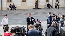 Ministr financí Andrej Babiš navštívil 3. května prezidenta Miloše Zemana na Pražském hradě.