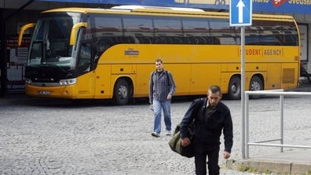 Florenc je nejznámějším pražským ale i českým autobusovým nádražím. 