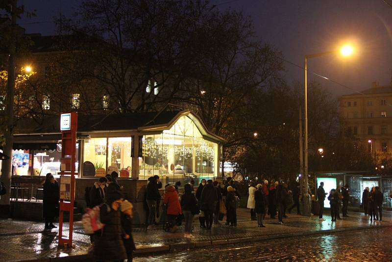 Vánočním trhům odzvonilo. Snímky jsou z trhů na Tylově náměstí a náměstí Míru.