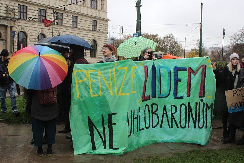 Stávka studentů za klima v Praze 17. listopadu 2022.