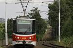 Autobusy a tramvaje v Praze.